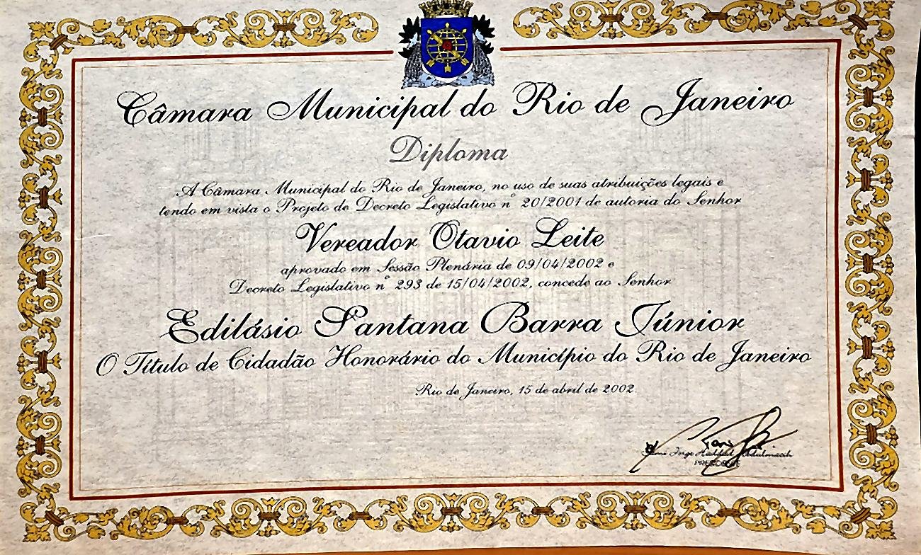 Diploma da Câmara Municipal do Rio de Janeiro — Título de Cidadão Honorário concedido a Edilásio Santana Barra Júnior, 15 de abril de 2002