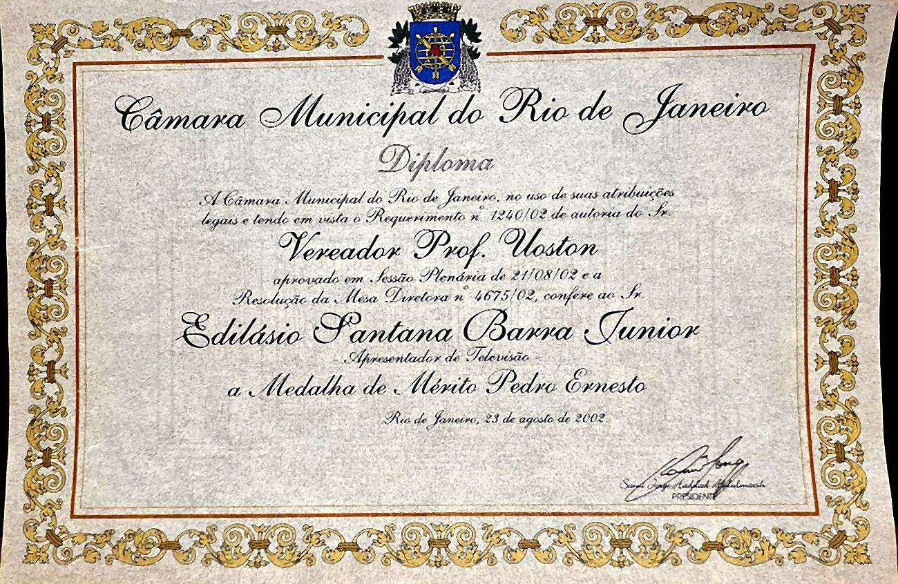 Diploma da Medalha de Mérito Pedro Ernesto, concedida pela Câmara Municipal do Rio de Janeiro, 23 de agosto de 2002