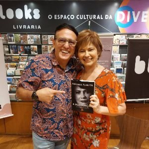 Com Narjara Turetta